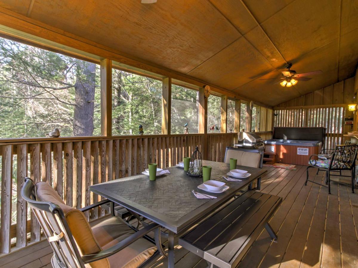 Cozy Nest Gatlinburg Cabin With Porch And Jacuzzi! Exterior foto