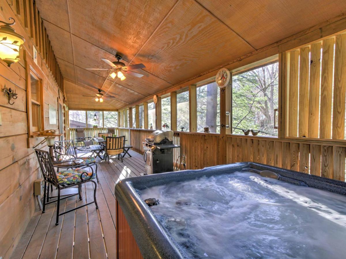 Cozy Nest Gatlinburg Cabin With Porch And Jacuzzi! Exterior foto