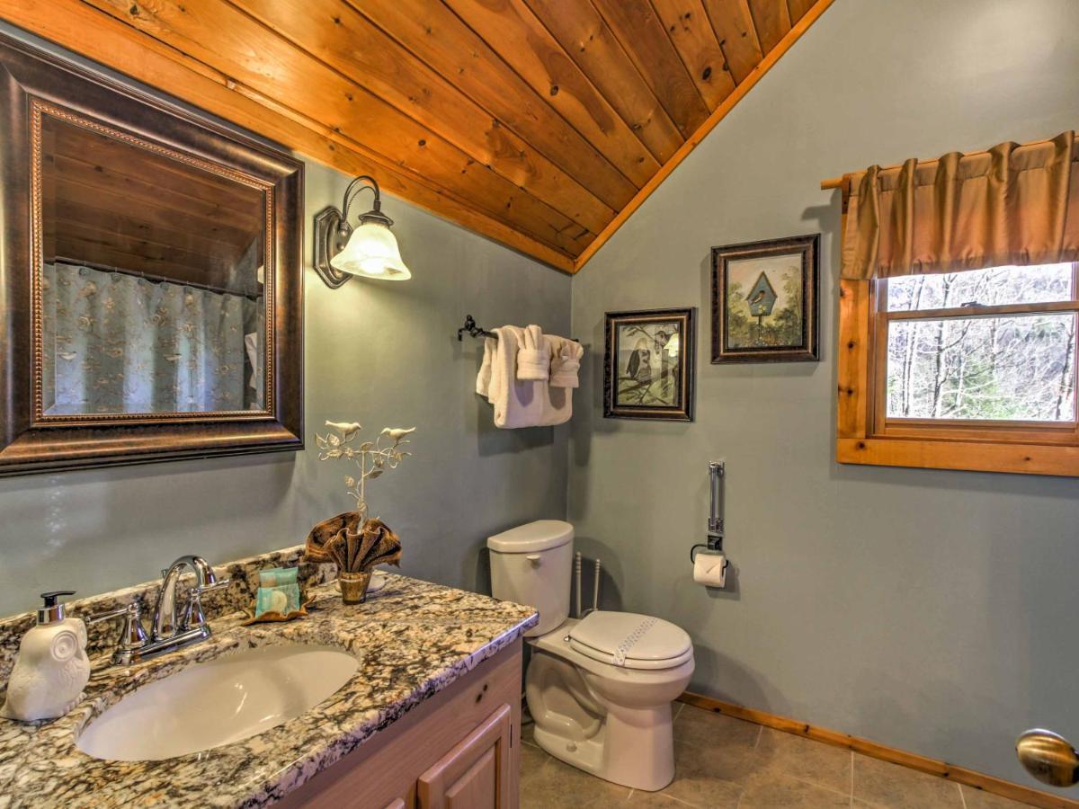 Cozy Nest Gatlinburg Cabin With Porch And Jacuzzi! Exterior foto